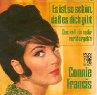 Connie Francis Schallplatte Es ist so schn dass es dich gibt Deutsche Schlager Schallplatte Vinyl Single mit Original Bildhlle. Auch fr Jukebox und Musikbox geeignet. Schlager Hit. Schlagerplatte. Vinyl record 45 rpm with original picture sleeve. Disque 45 tours avec pochette originale. Disco 45 giri con copertina.