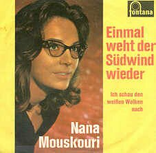 Nana Mouskouri 'Ich schau den weissen Wolken nach' und 'Einmal weht der Sdwind wieder' Deutsche Schlager Schallplatte Vinyl Single mit Original Bildhlle. Auch fr Jukebox und Musikbox geeignet. 50er 60er Jahre Schlager