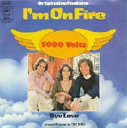 5000 Volts, I'm on fire. Single Schallplatte Vinyl 45 rpm record disque 45 tours disco singolo 45 giri mit Original Bildhlle avec pochette con copertina. Alle Singles auch fr Jukebox und Musikbox wie Wurlitzer und Seeburg verwendbar. Topzustand, Garantie. Weltweiter Versand. Finden Sie hier Ihre Wunsch-Oldies Titel, Hits von gestern und vorgestern, 70er und 80 er Jahre Top Hits.