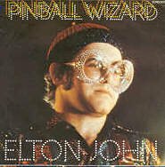 Elton John Vinyl Single Schallplatte 'Pinball Wizard.' Crocodile Rock 45 rpm record. Elton John Schallplatten. Elton John vinyl records. Disques 45 tours Elton John. Dischi 45 giri Elton John. Skivor. Jukebox Musikbox Wurlitzer.